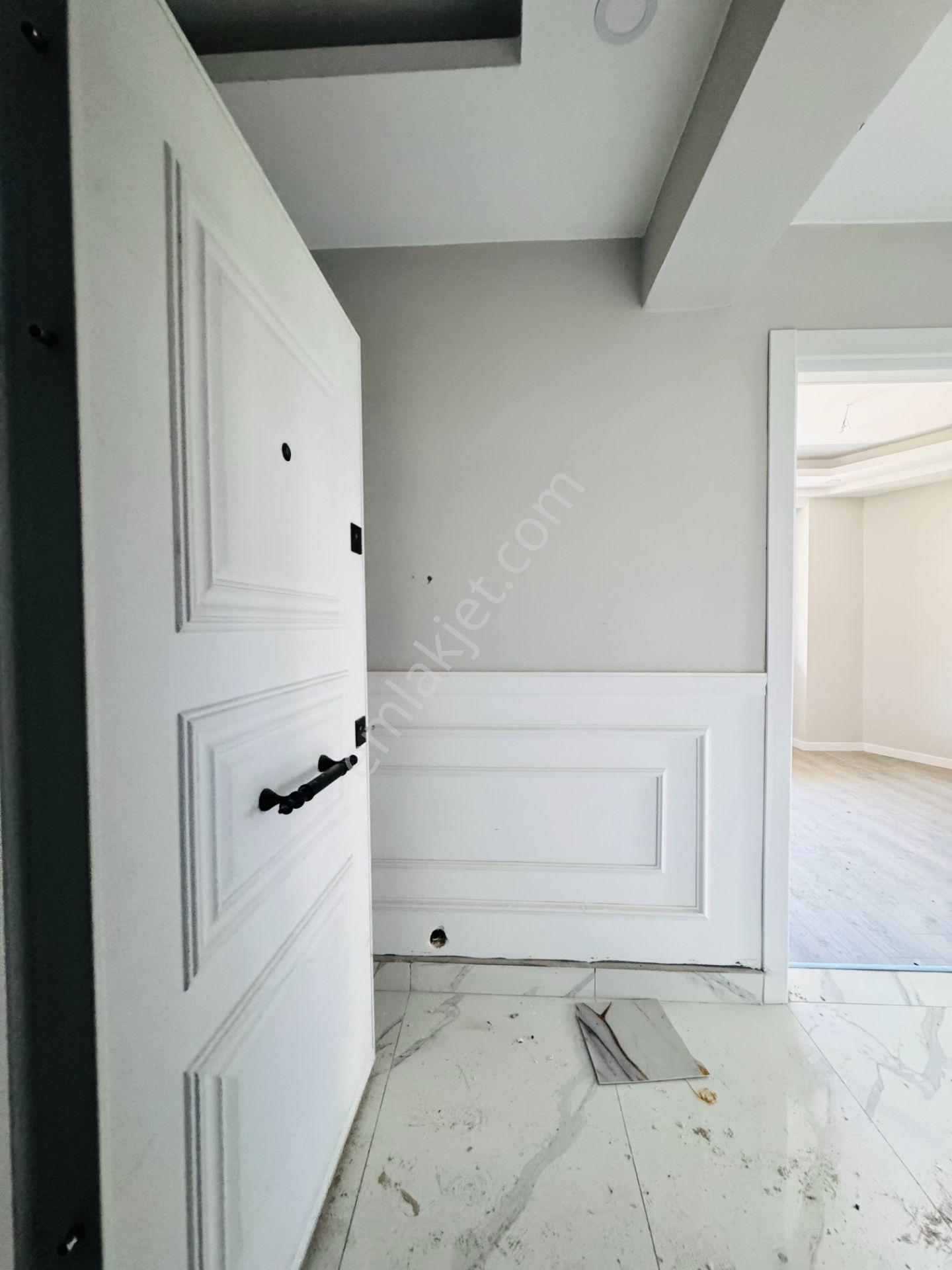 Güven'den Sınırsız Kredi İmkanlı,k.otoparklı Ön Cephe 2+1 Daire - Görsel 23