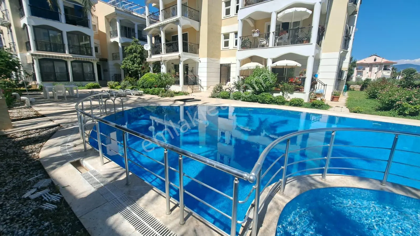 Stop'tan Çalış Plajına 200m.mesafede 2+1 Eşyalı Kiralık Daire