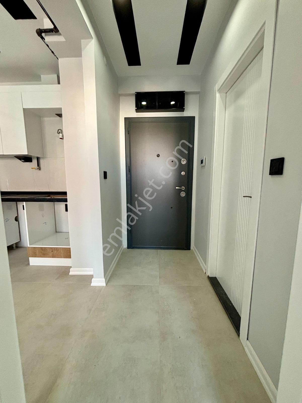 Estorıa'dan Muhtarlık Yakını Balkonlu Şık Tasarımlı 1+1 Daire - Görsel 9