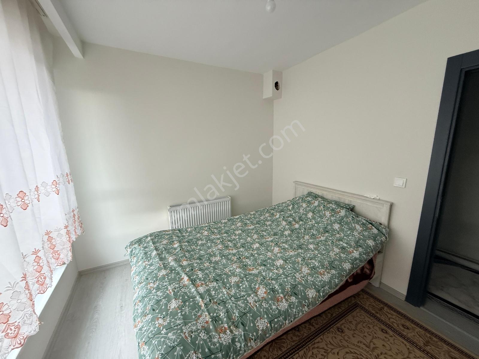Estorıa'dan Esentepe'de Eşyalı Asansörlü Ara Kat 1+1 Apart - Görsel 13