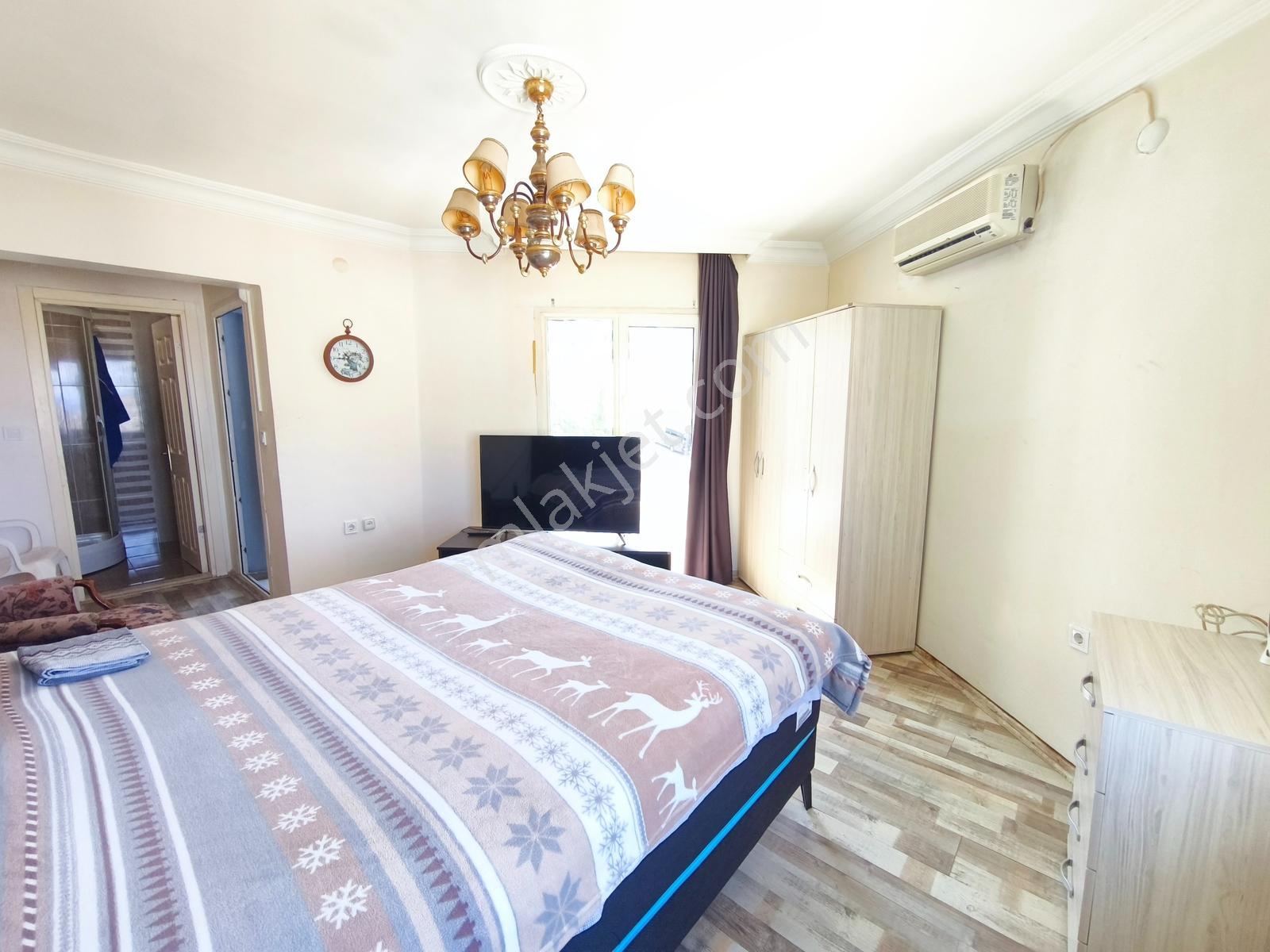 Kuşadası, Eğe Mah. Satılık Deniz Manzaralı 3+1 Geniş Daire - Görsel 14