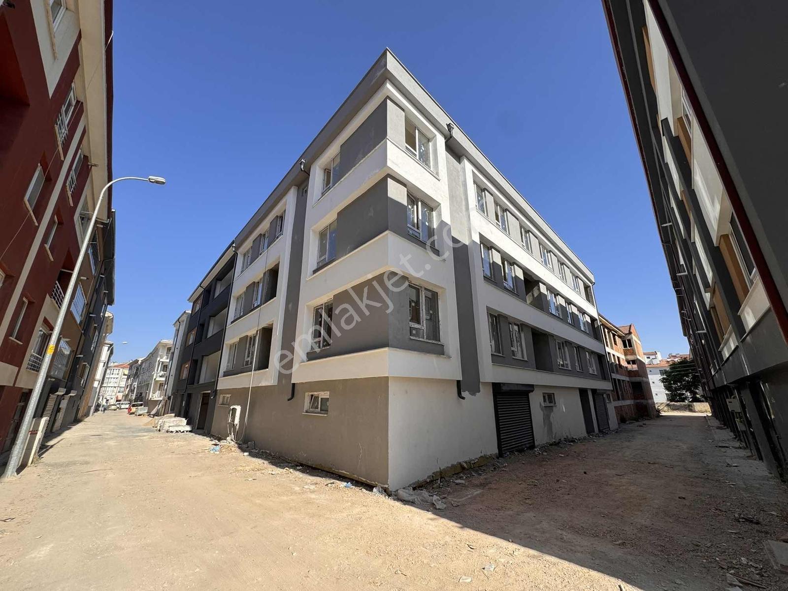 Pera'dan Sütlüce Mah. Eğitimciler Cad. Yakını Kiralık 2+0 Daire - Görsel 7