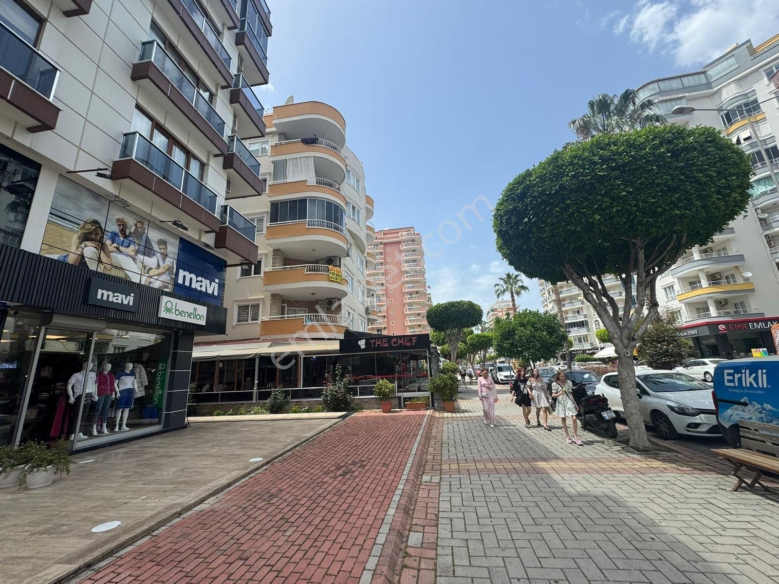 Alanya Mahmutlar Barbaros Cad Üzerinde 220m2 3 Katlı Mağaza - Görsel 2