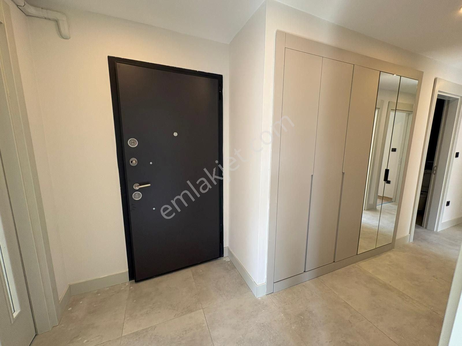 Çengelköy Zübeyde Hanım Caddesine 2. Bina 3+1 Sıfır Kiralık - Görsel 12
