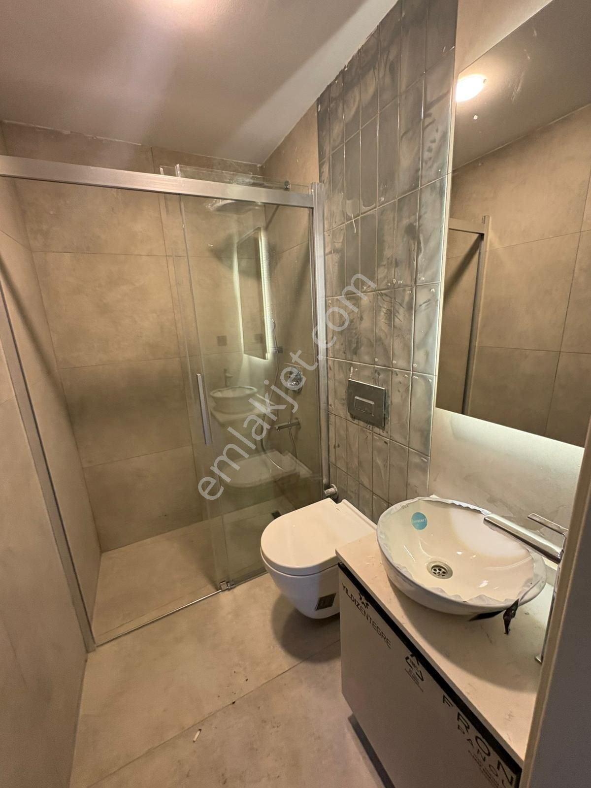 Çengelköy Zübeyde Hanım Caddesine 2. Bina 3+1 Sıfır Kiralık - Görsel 31