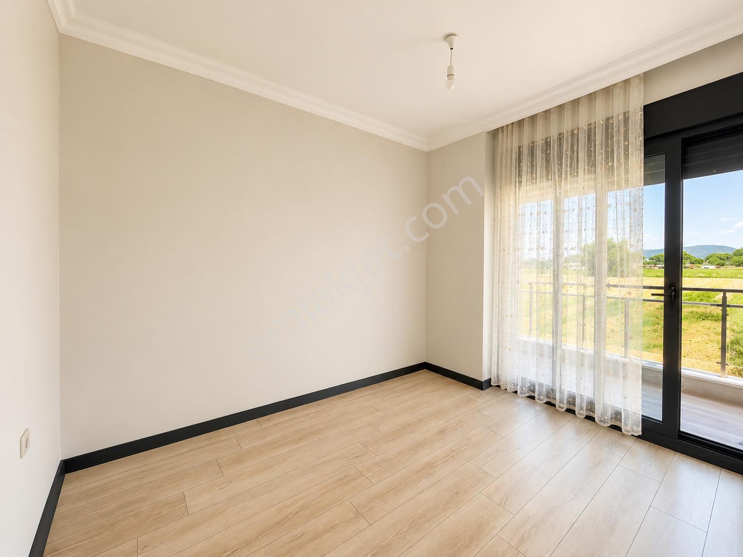 No:10 Gayrimenkul’den | Denize Girilebilen Bölgede | 3+1 Dubleks Villa | Butik Site İçerisinde - Görsel 20