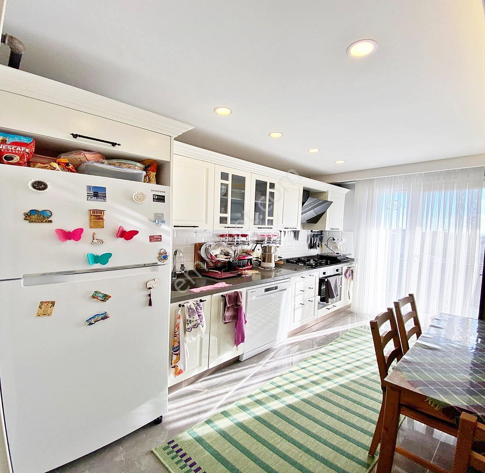Beylikdüzü Gülpınar Mah. Dubleks 4+2 200m2 Sadece 8.550.000 Tl - Görsel 2