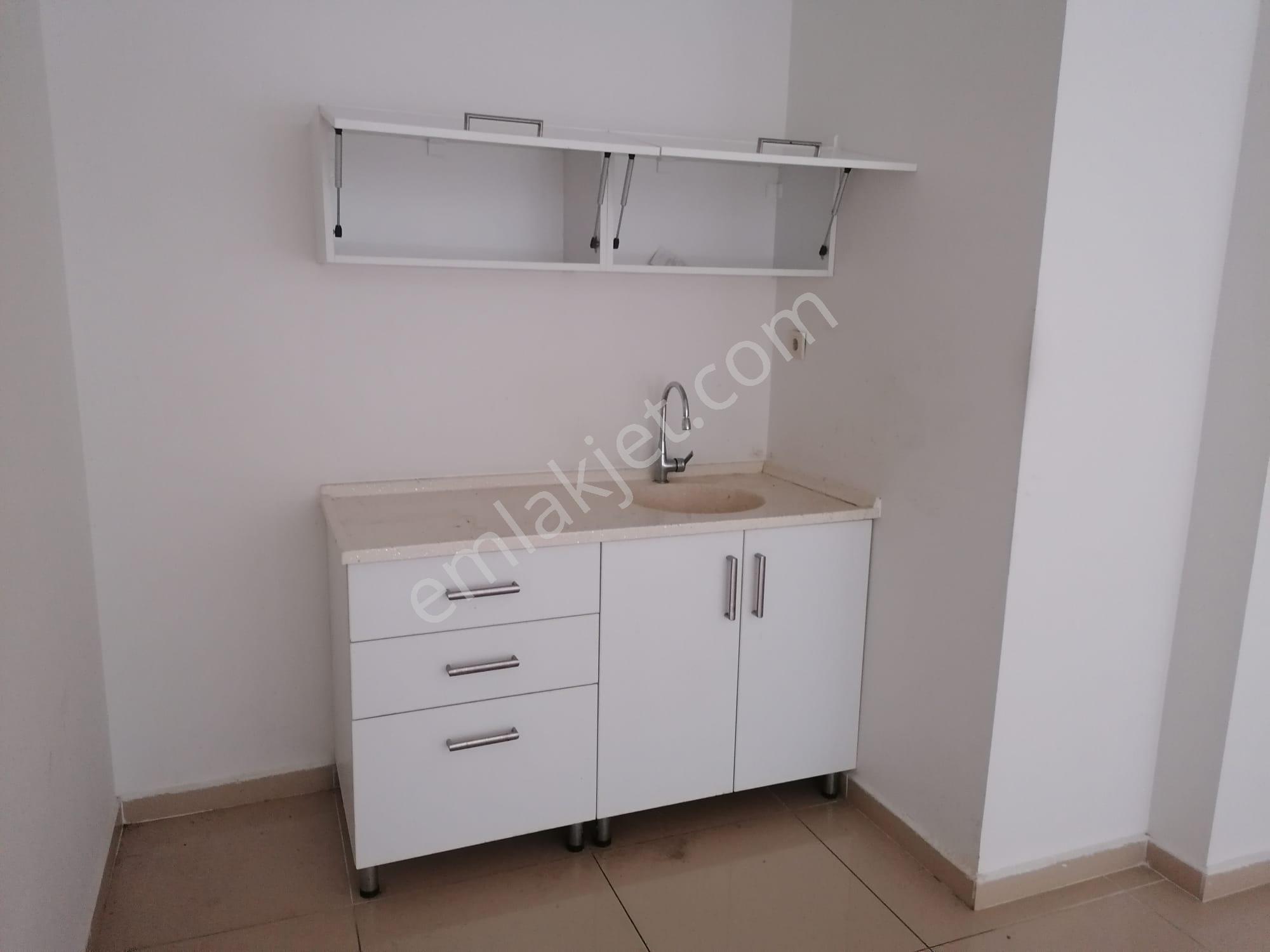 Yarımcapark İşmerkezinde Kiralık Dükkan - Görsel 5