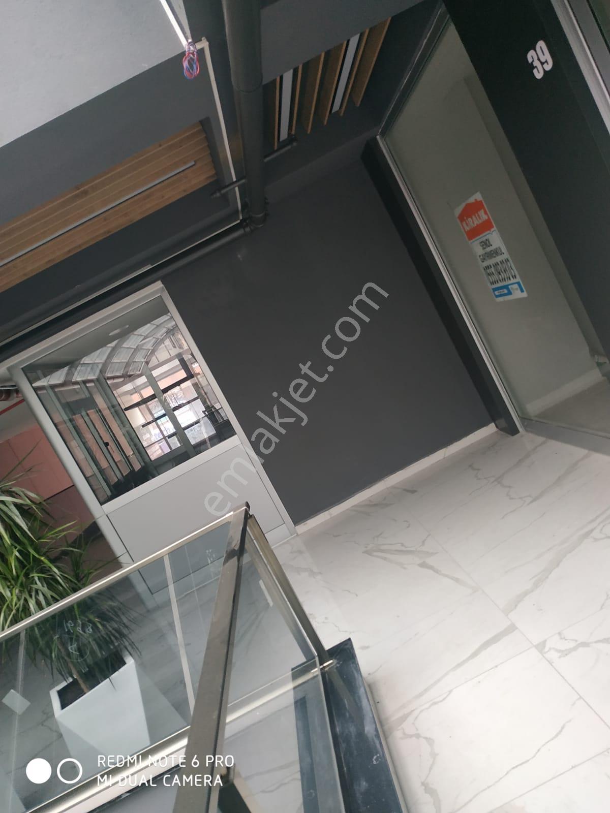 Yarımcapark İşmerkezinde Kiralık Dükkan - Görsel 11