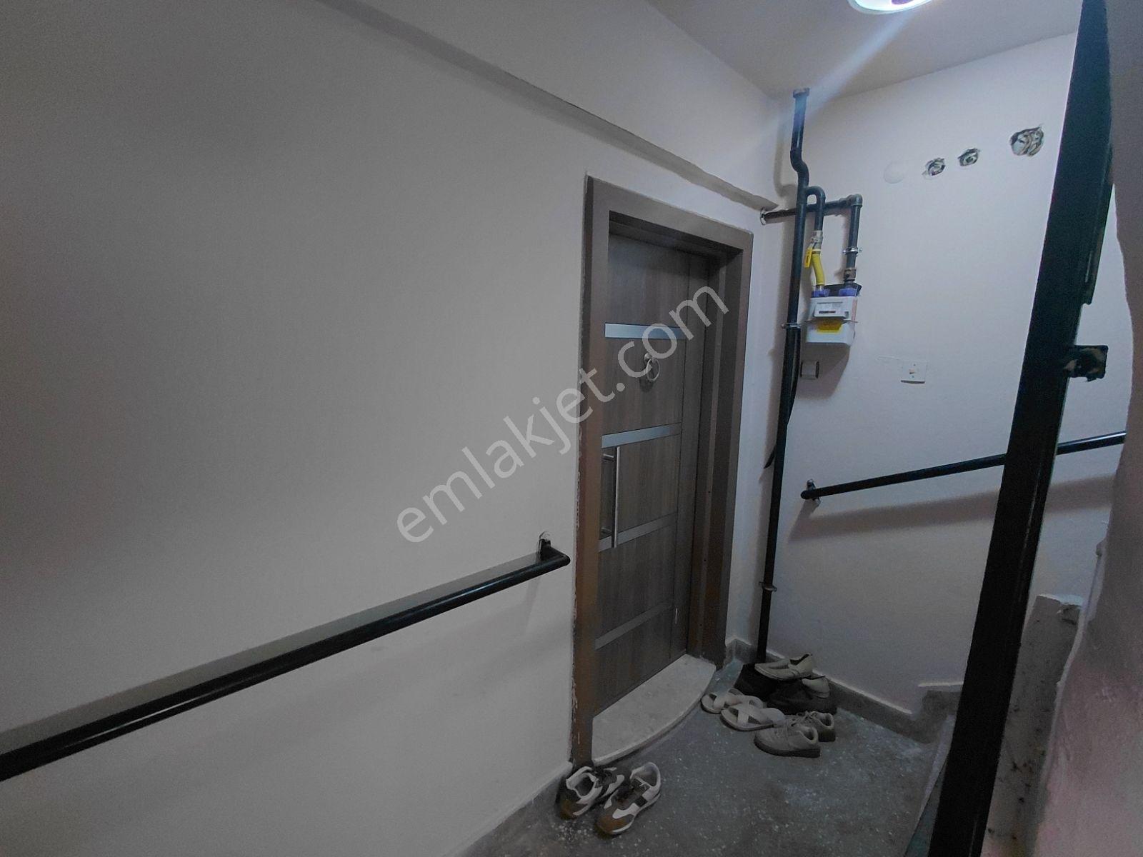 **çeltikçi Mahallesinde, Cadde Üzeri, Bakımlı 2+1 Satılık Daire. - Görsel 3