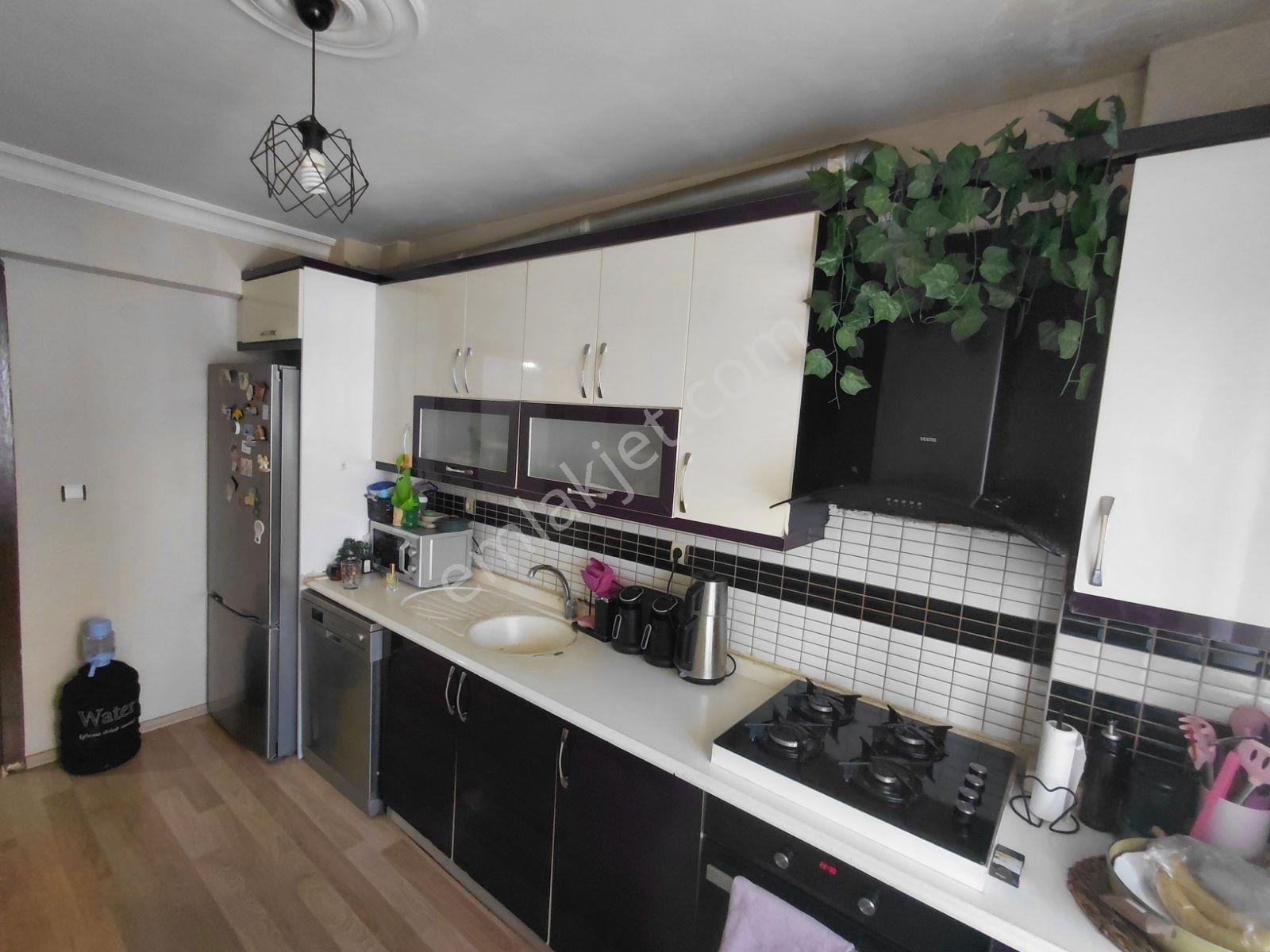 **çeltikçi Mahallesinde, Cadde Üzeri, Bakımlı 2+1 Satılık Daire. - Görsel 5
