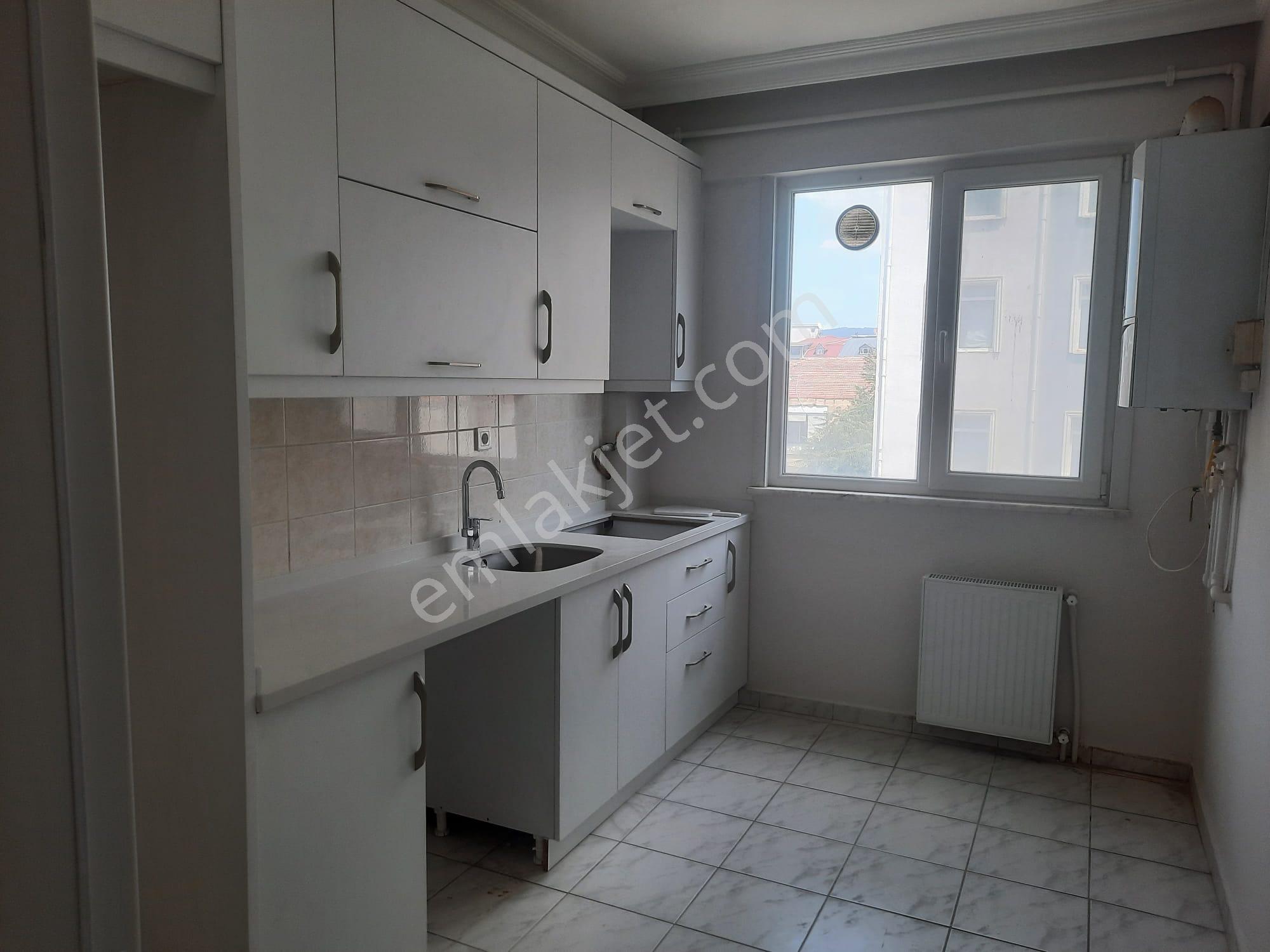 Kartal Karlıktepe Mah Tanrıverdi Gayrimenkul'den Kiralık 3+1daire - Görsel 11