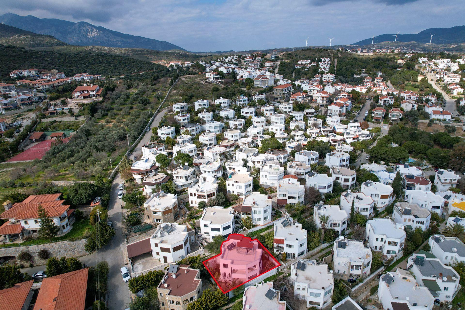 Datça Merkezde Deniz Manzaralı 3+2 Lüks Villa - Görsel 5