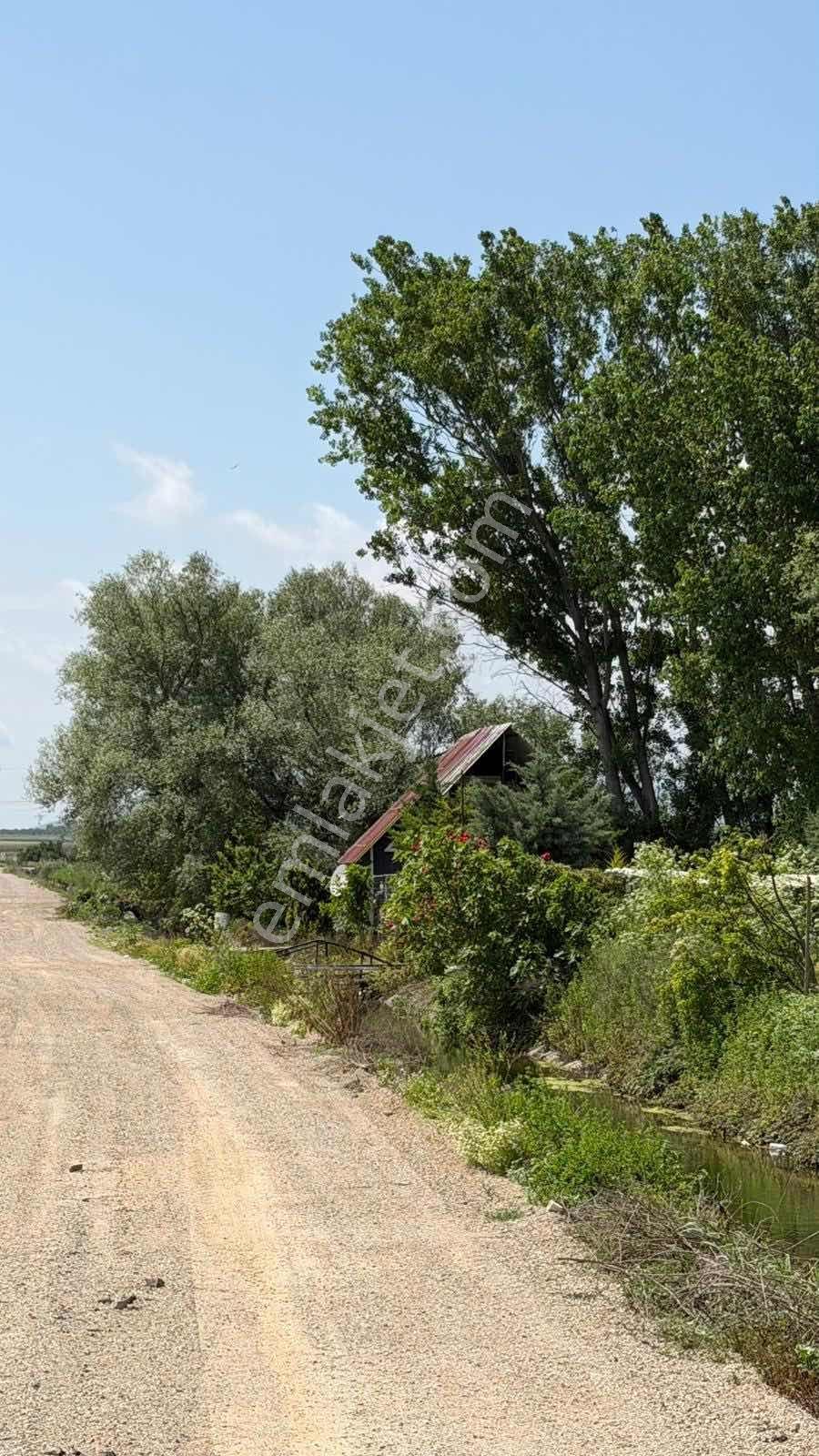 Değerli Lokasyonda Satılık İzmir Yoluna Cephe 2.200 M2 Arazi - Görsel 6