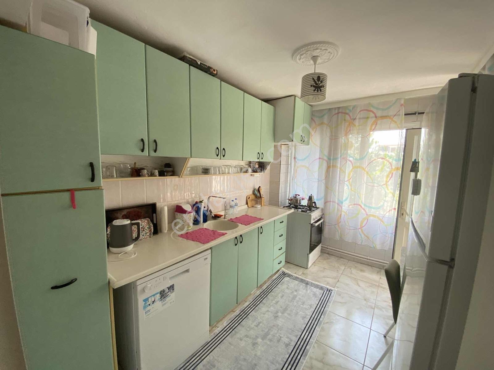 Remax Arma'dan Cumhuriyet Mah Site İçi Kiralık Eşyalı 2+1 Daire - Görsel 3