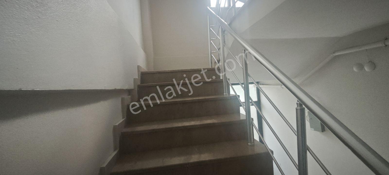 Harika Konum Kiralık 2 Kat 2+1 Daire Çarşı Merkeze Yakın Konumda - Görsel 11