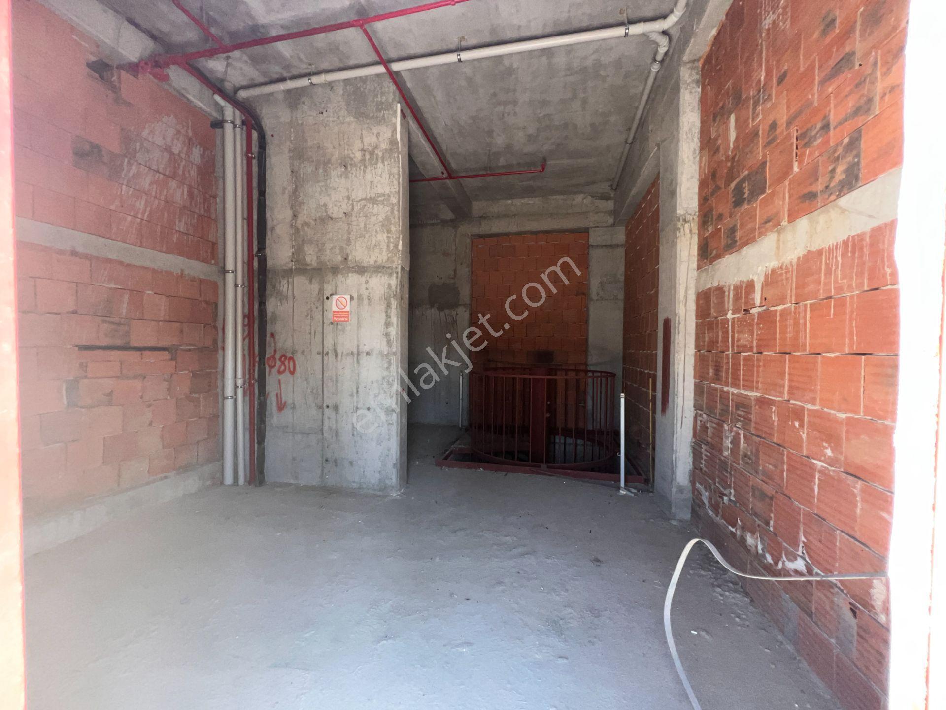 Fetihtepe Emlak Konut 2 Katlı 100 M2 Dükkan Otopark Çıkışı - Görsel 15
