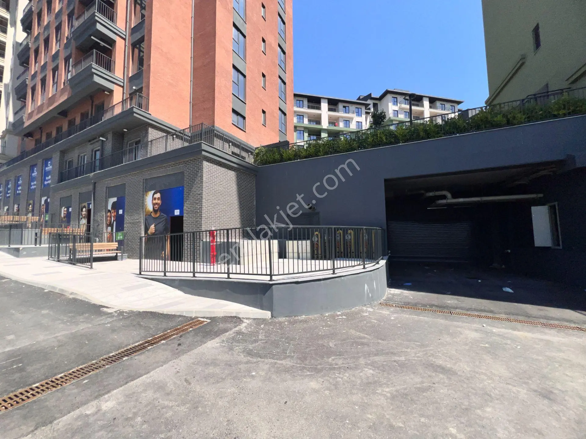 Fetihtepe Emlak Konut 2 Katlı 100 M2 Dükkan Otopark Çıkışı - Görsel 2
