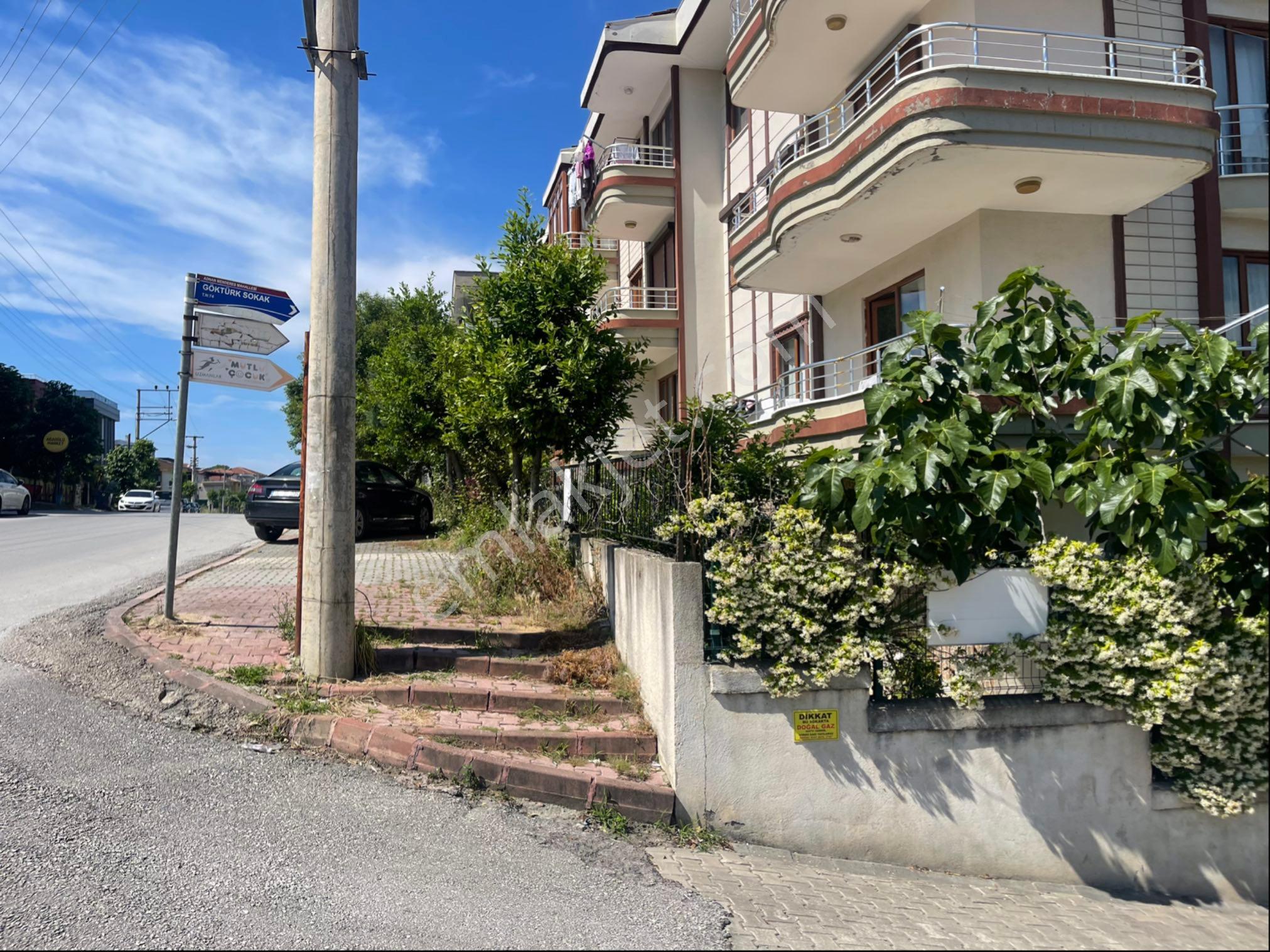 Yalova Merkez Şahane Konumda 5+1 Ters Dubleks 200 M2 Satılık Daire