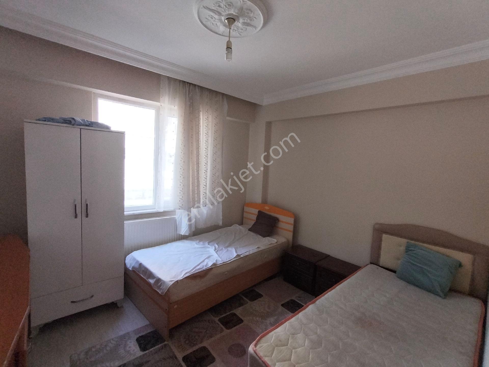 Karabük 100. Yıl Mahallesinde Eşyalı 1+1 Daire Kiralıktır - Görsel 21