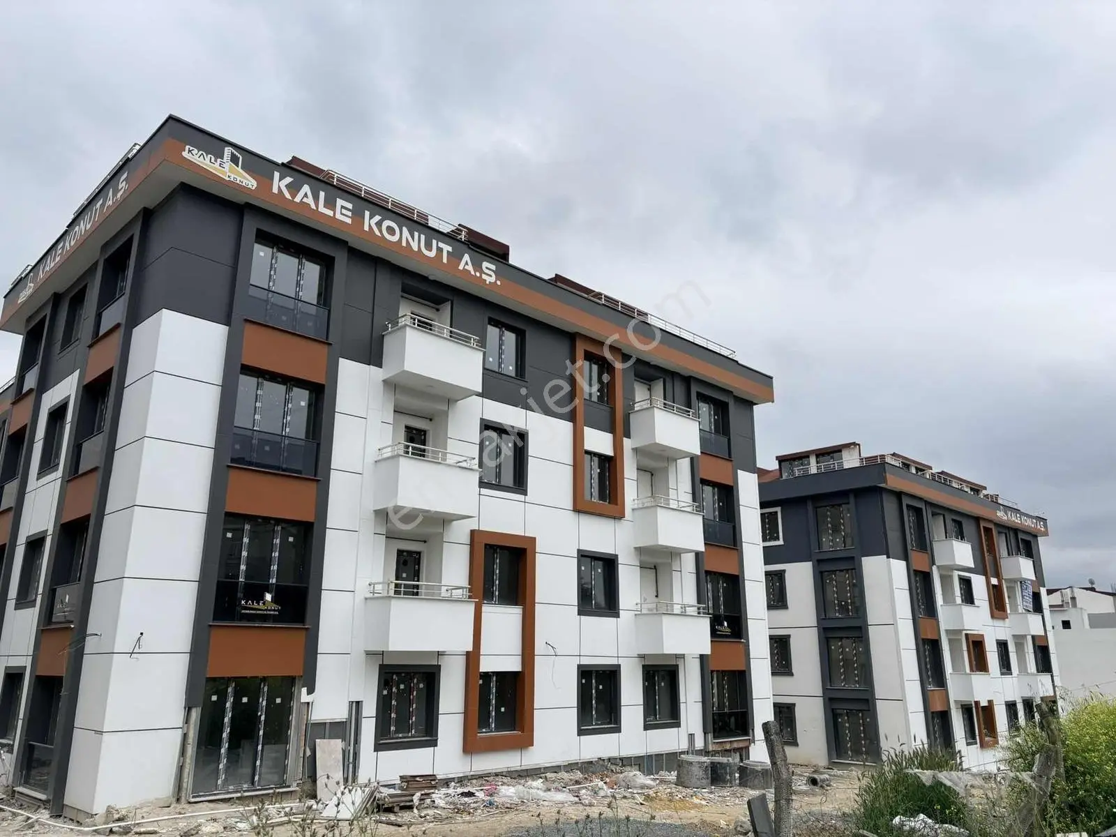 Merkezi Konumda Site İçinde Sıfır 2+1 Ara Kat Daire Fırsatı