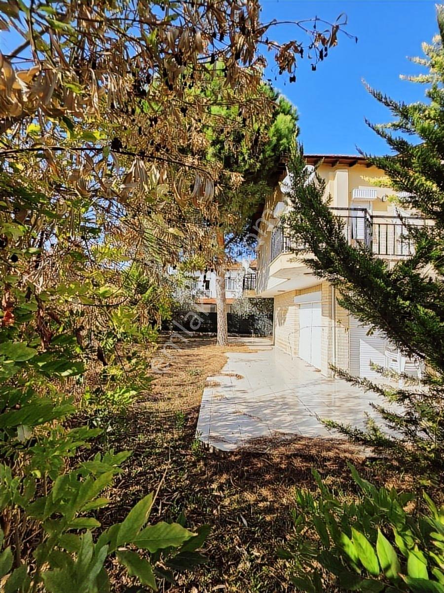 Acil Eşyalı, Eşyasız 300m² Arsalı Havuz,doğa Manzaralı 3+1 Villa - Görsel 13