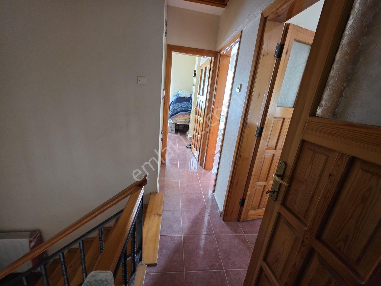 Acil Eşyalı, Eşyasız 300m² Arsalı Havuz,doğa Manzaralı 3+1 Villa - Görsel 19