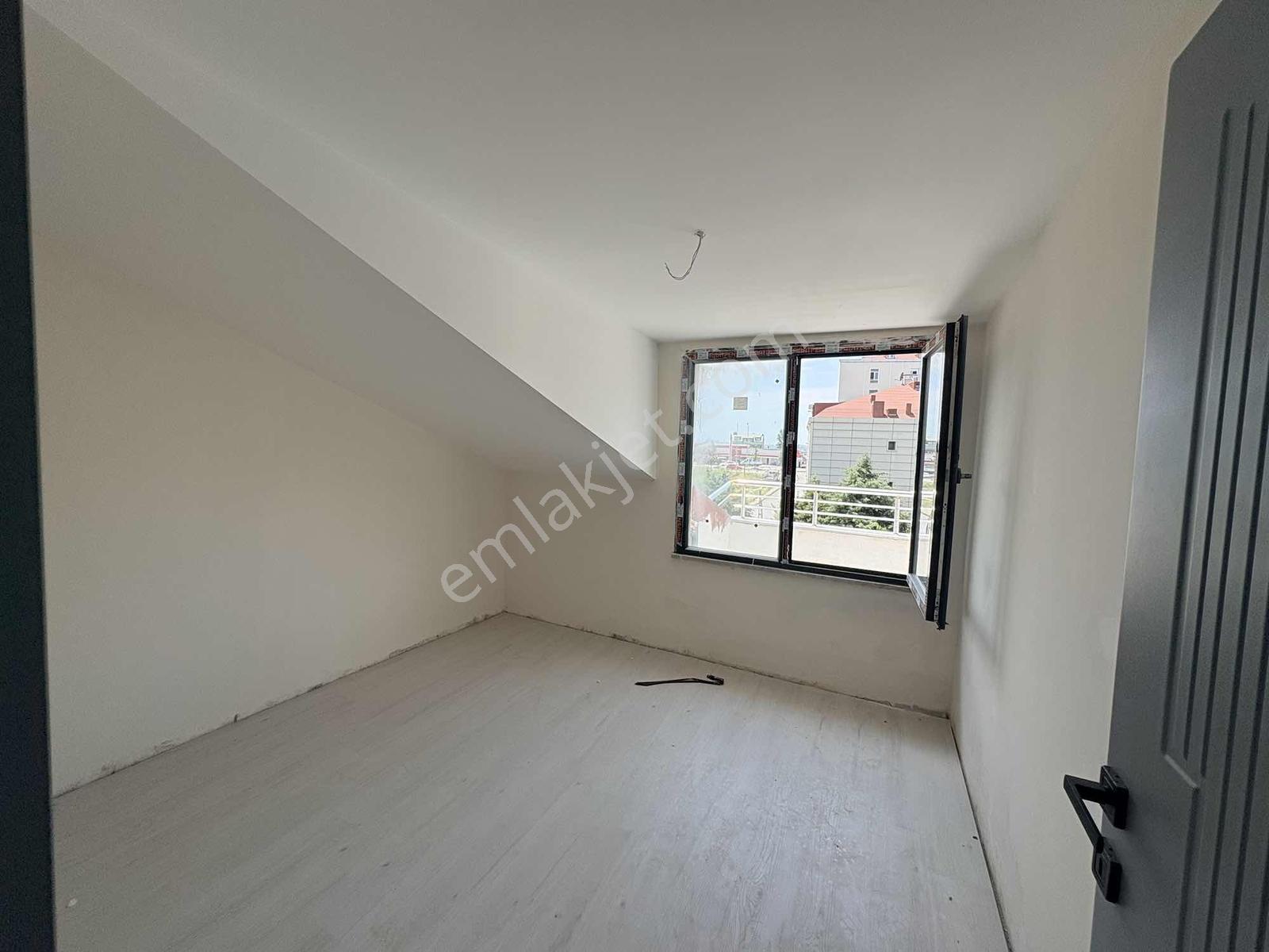 Site İçerisinde Kapalı Otoparklı 3+2 Dubleks - Görsel 22