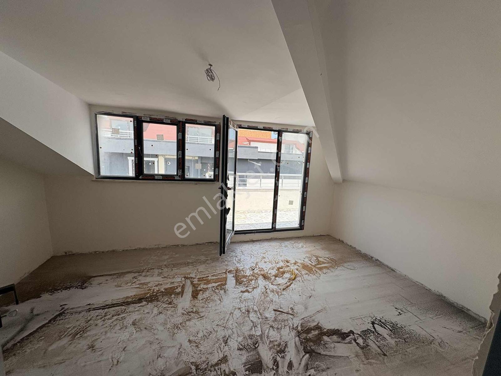 Site İçerisinde Kapalı Otoparklı 3+2 Dubleks - Görsel 5