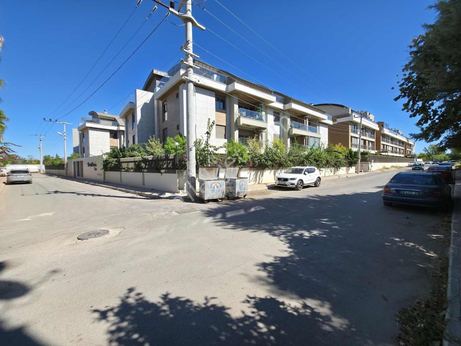 Site İçi Havuz Cepheli Şık Satılık 2+1 Daire - Görsel 17