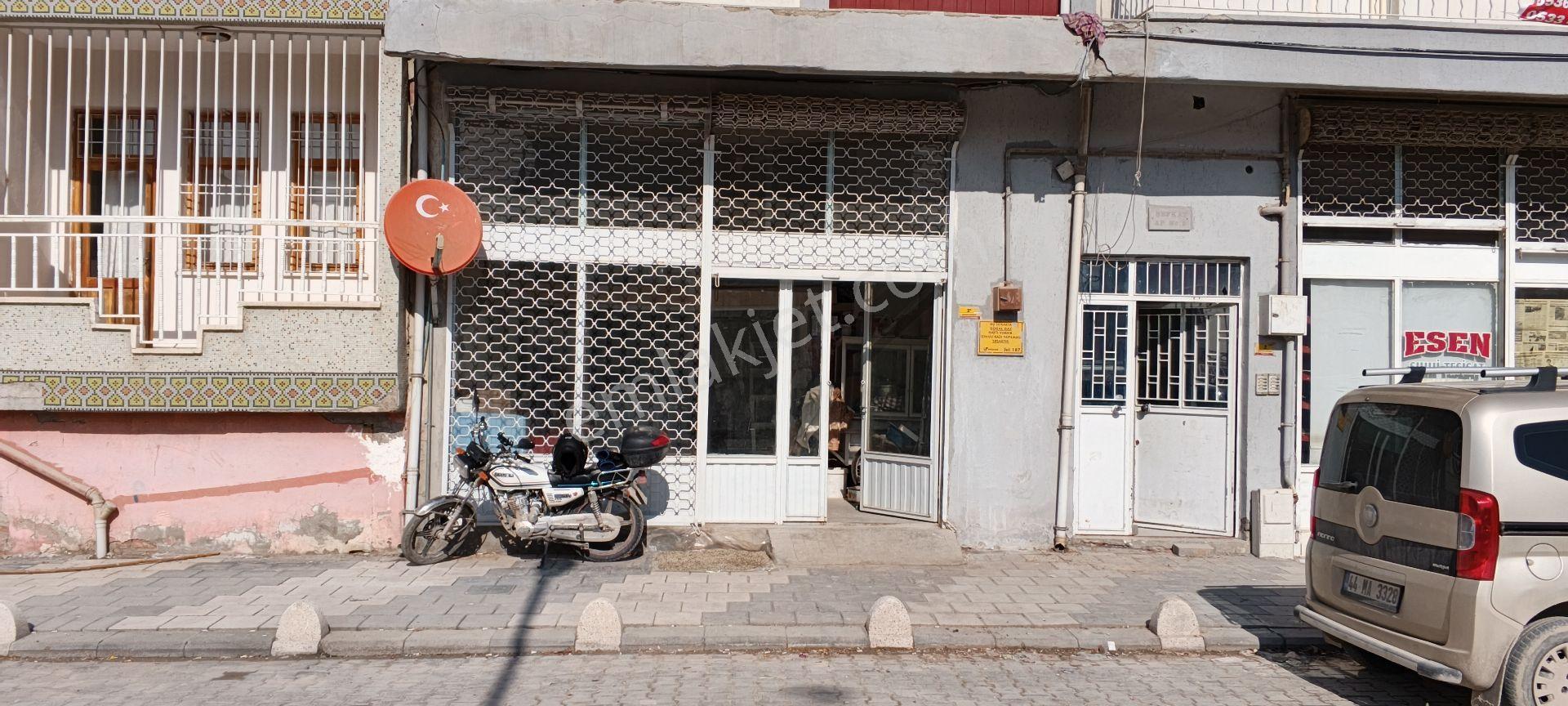 Sarıcıoğlu Mahallesinde Yatırımlık Harika Konumda Düz Ayak Dükkan - Görsel 2