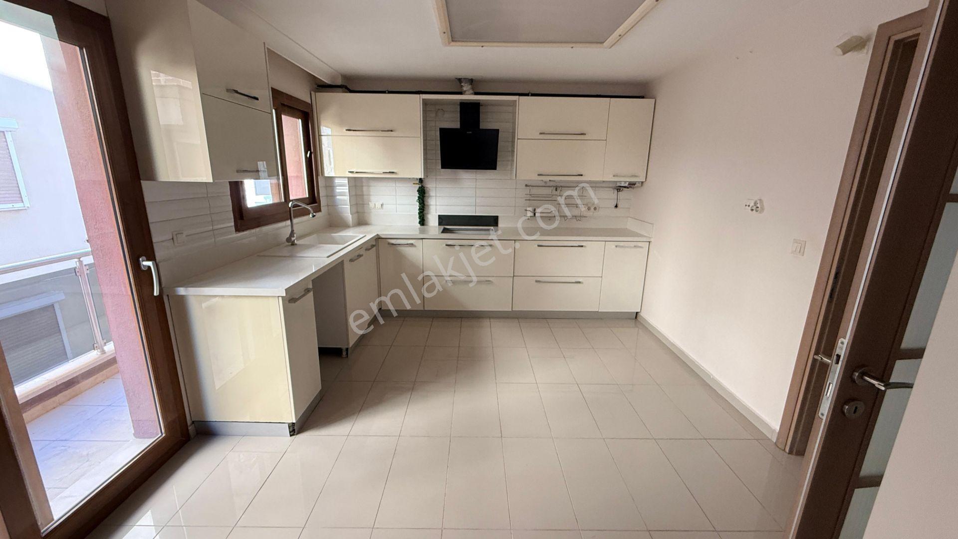 Akser Park Konaklarında Kiralık Geniş 3+1 Daire - Görsel 7