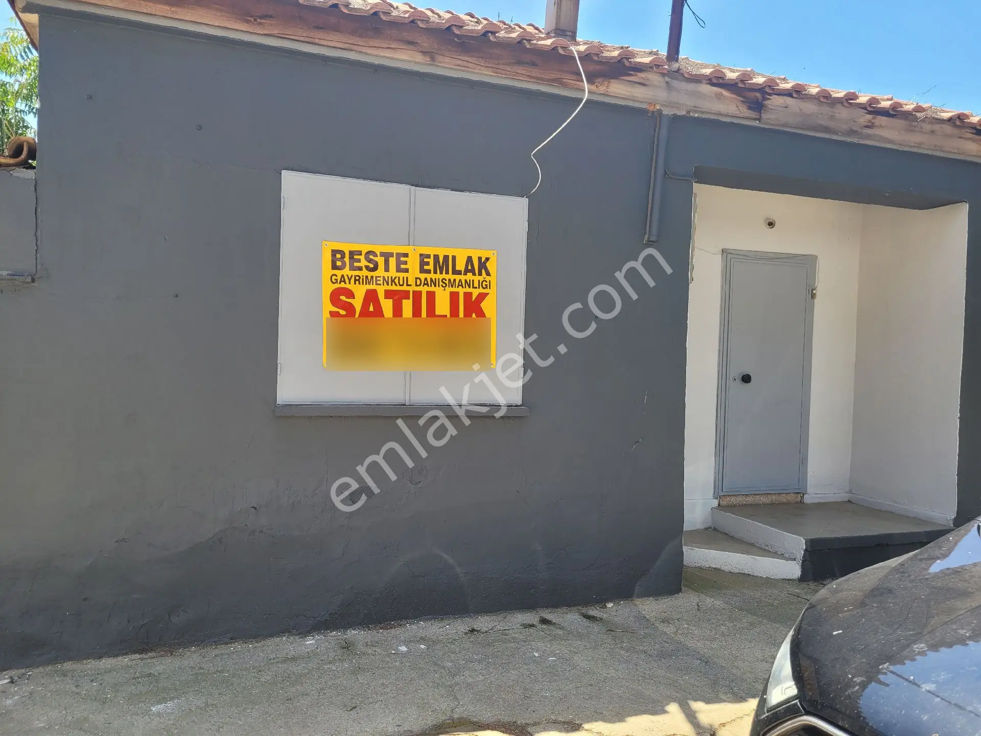 Sartmahmut Mahallemizin Merkezinde Ferah Devasa Bahçeli Kagir Ev.