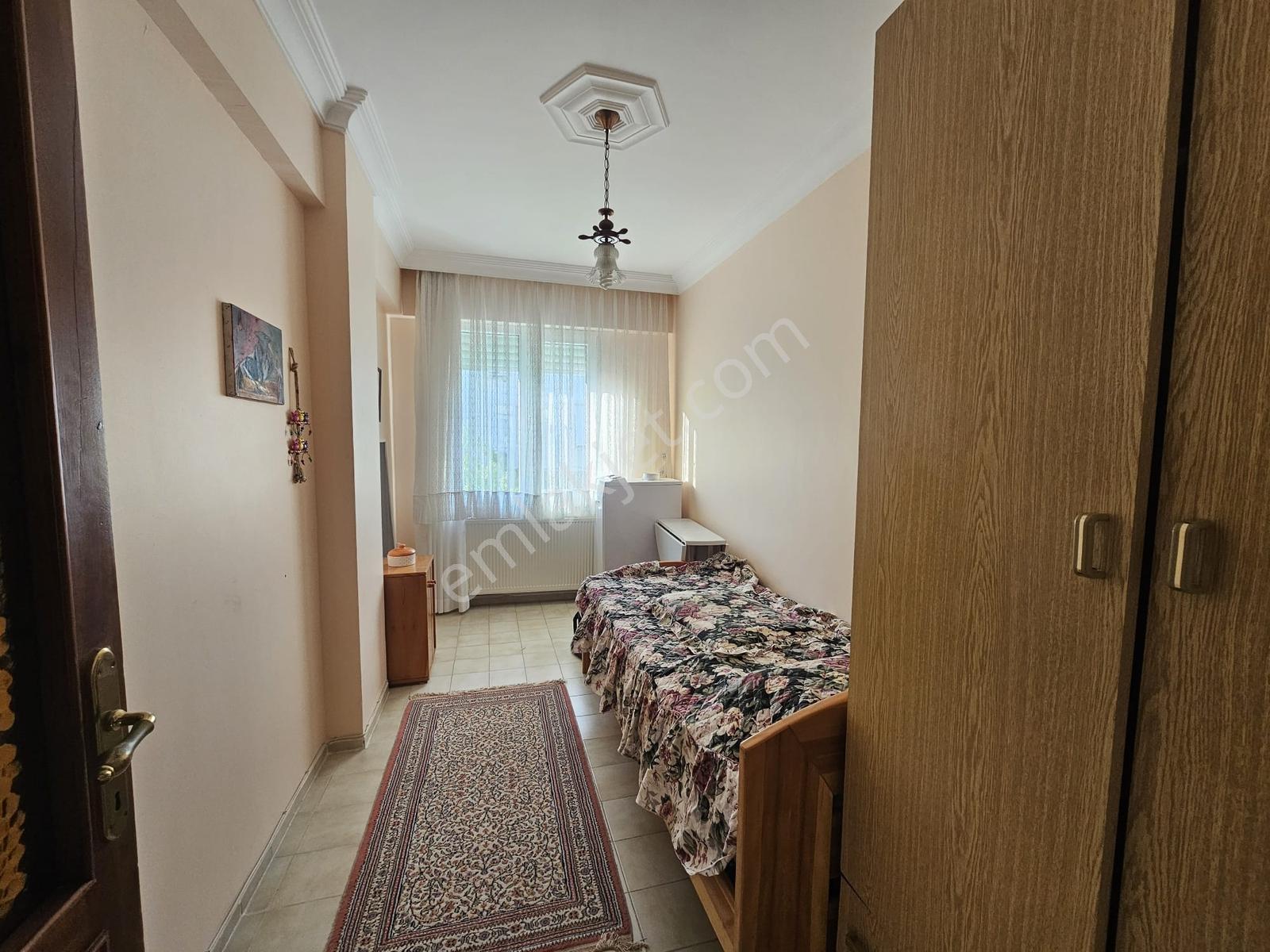 Altınoluk İskele Mahallesinde Kiralık Eşyalı 2+1 Daire - Görsel 8