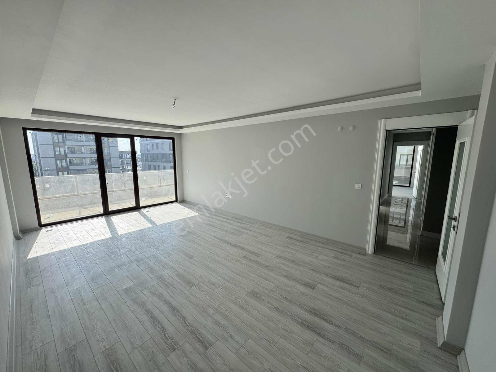 Havuzlu Site İçinde (sıfır) 136 M2 Net 3+1 Daireler !!! - Görsel 7