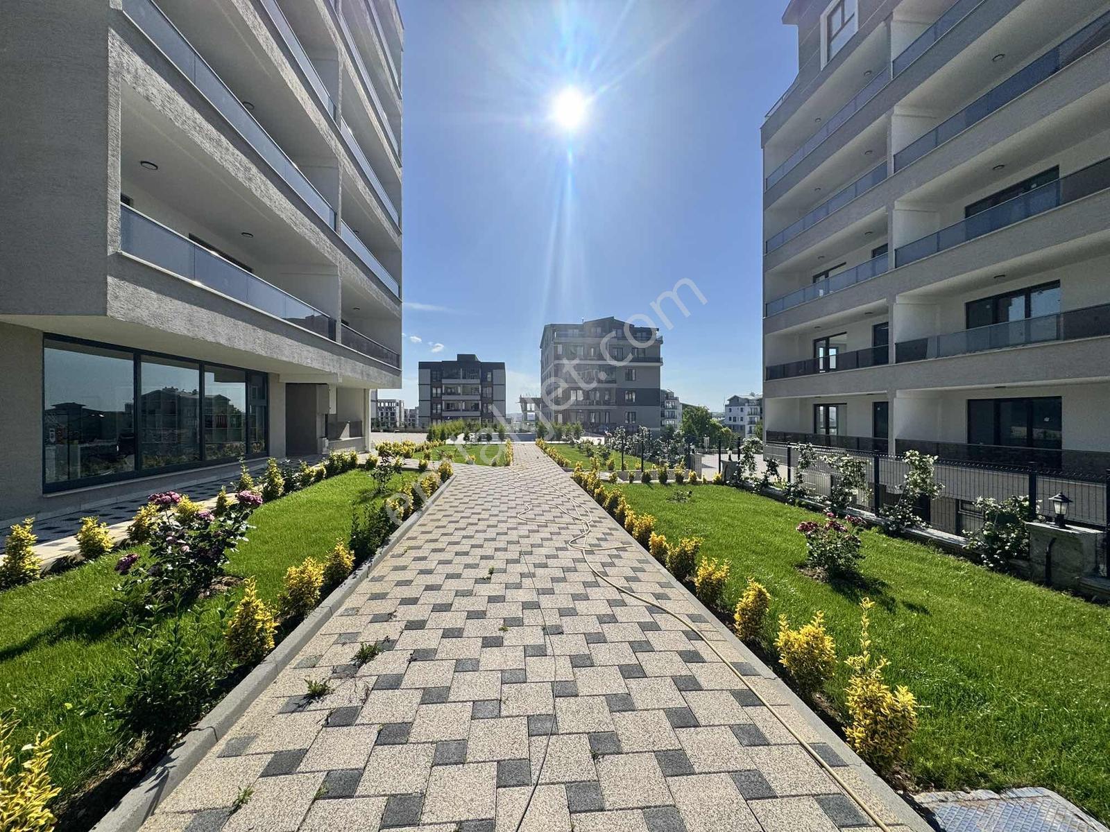 Havuzlu Site İçinde (sıfır) 136 M2 Net 3+1 Daireler !!! - Görsel 20