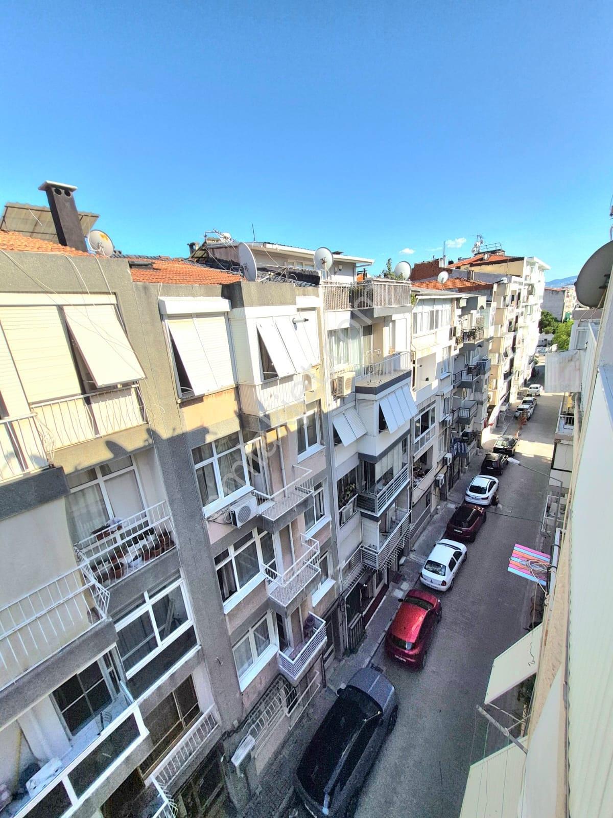 Karşıyaka Bahariye Mahallesi Çarşı Ve Adliye Yakını 2+1 85 M2 - Görsel 19