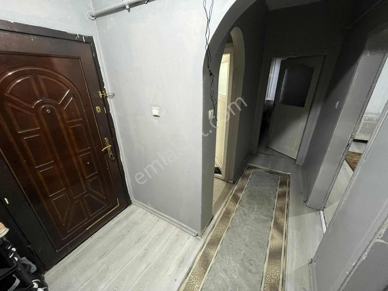 Mehmet Akif'te Satılık 2+1 80m2 Eski Yapı Hisseli Daire - Görsel 12