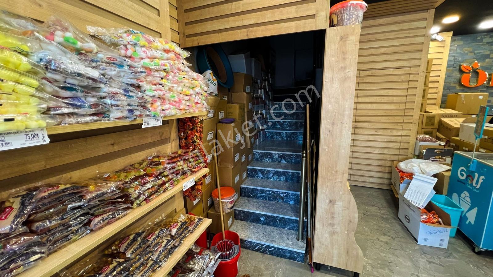 Körfez Fatih Mahallesi Ticaret Alanında Komple Satılık Bina - Görsel 11