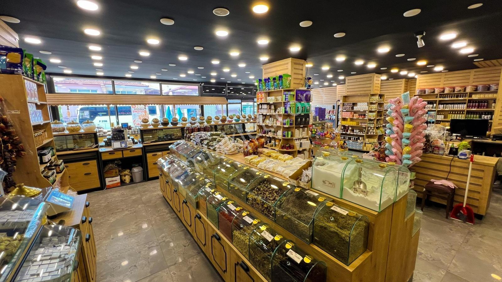 Körfez Fatih Mahallesi Ticaret Alanında Komple Satılık Bina - Görsel 9