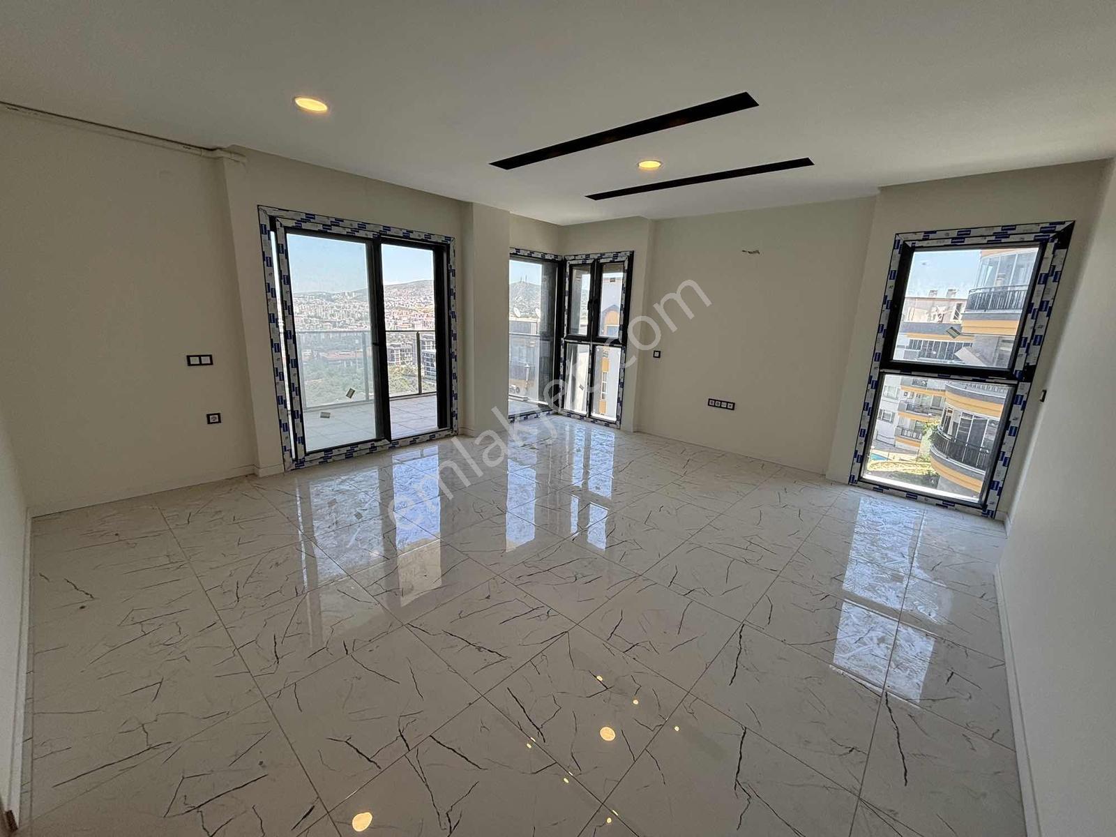 Kuşadasında Deniz Manzaralı 3+1 Geniş Ferah Kullanımlı Daire - Görsel 20