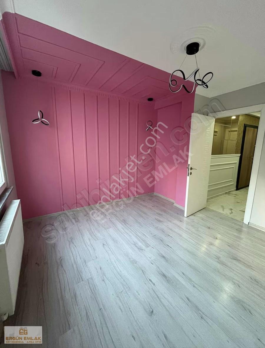 İncirtepe Mahallesinde 1+1 Yatırımlık Yüksek Giriş Daire - Görsel 3