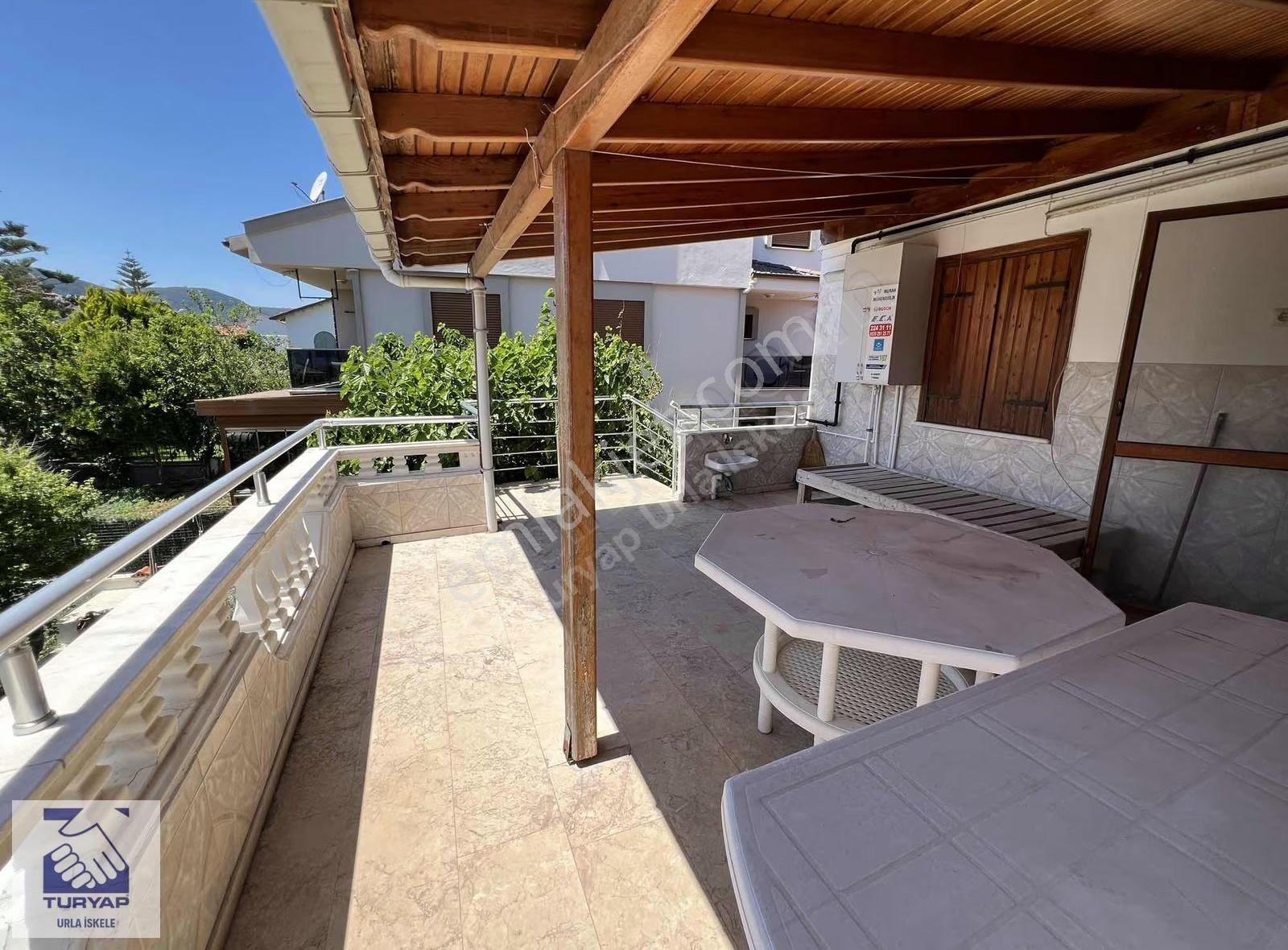 Urla İskelede Denize Sıfır Kiralık Eşyalı Daire - Görsel 25