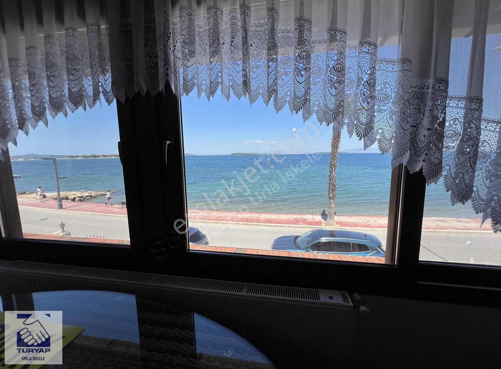 Urla İskelede Denize Sıfır Kiralık Eşyalı Daire - Görsel 16