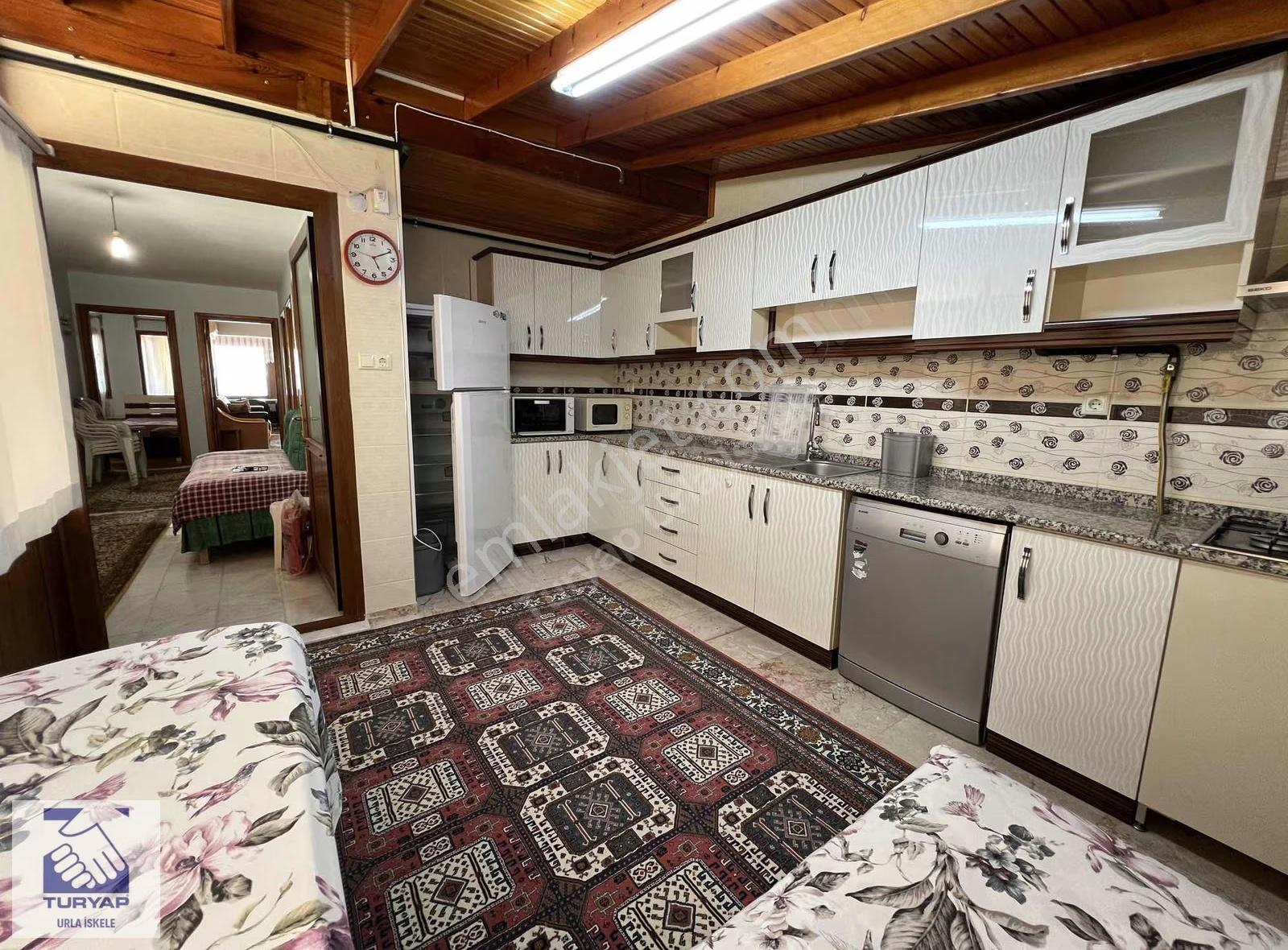 Urla İskelede Denize Sıfır Kiralık Eşyalı Daire - Görsel 21