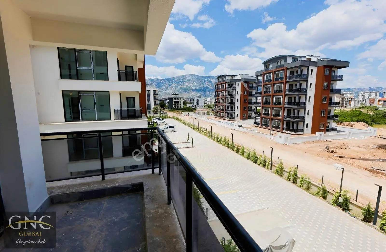 Green Life Sitesinde Sıfır Kiralık Havuz Cepheli 1+1 Daire - Görsel 32