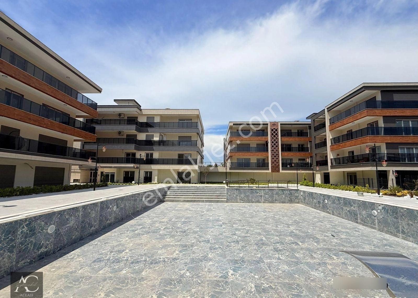 Aclass'dan Merkezi Konumda-güvenlık-kapalı Otopark-bahçe-havuz-sosyal Alan-lüx Fırsat 1+1 Daire - Görsel 14