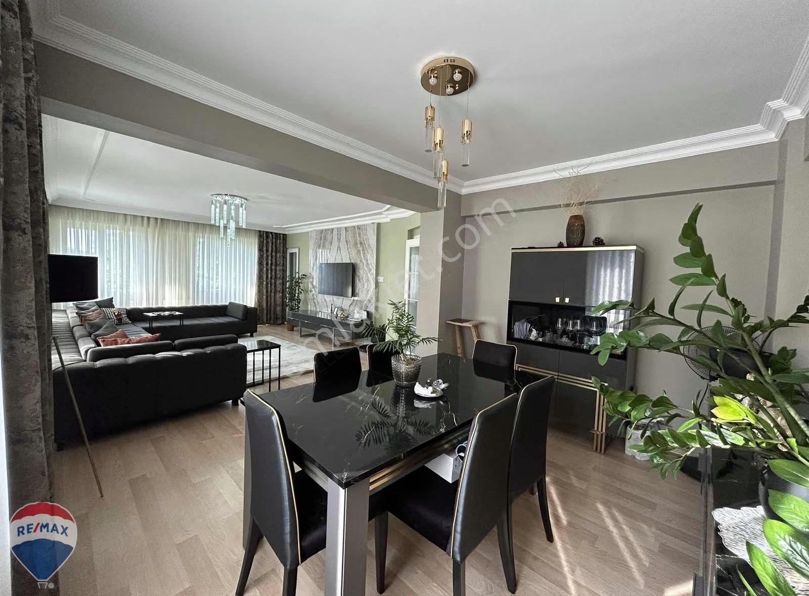 Remax Mavi'den Serdivan Avm Yanı, 260 M²,4+1, Garaj+depolu Daire - Görsel 22
