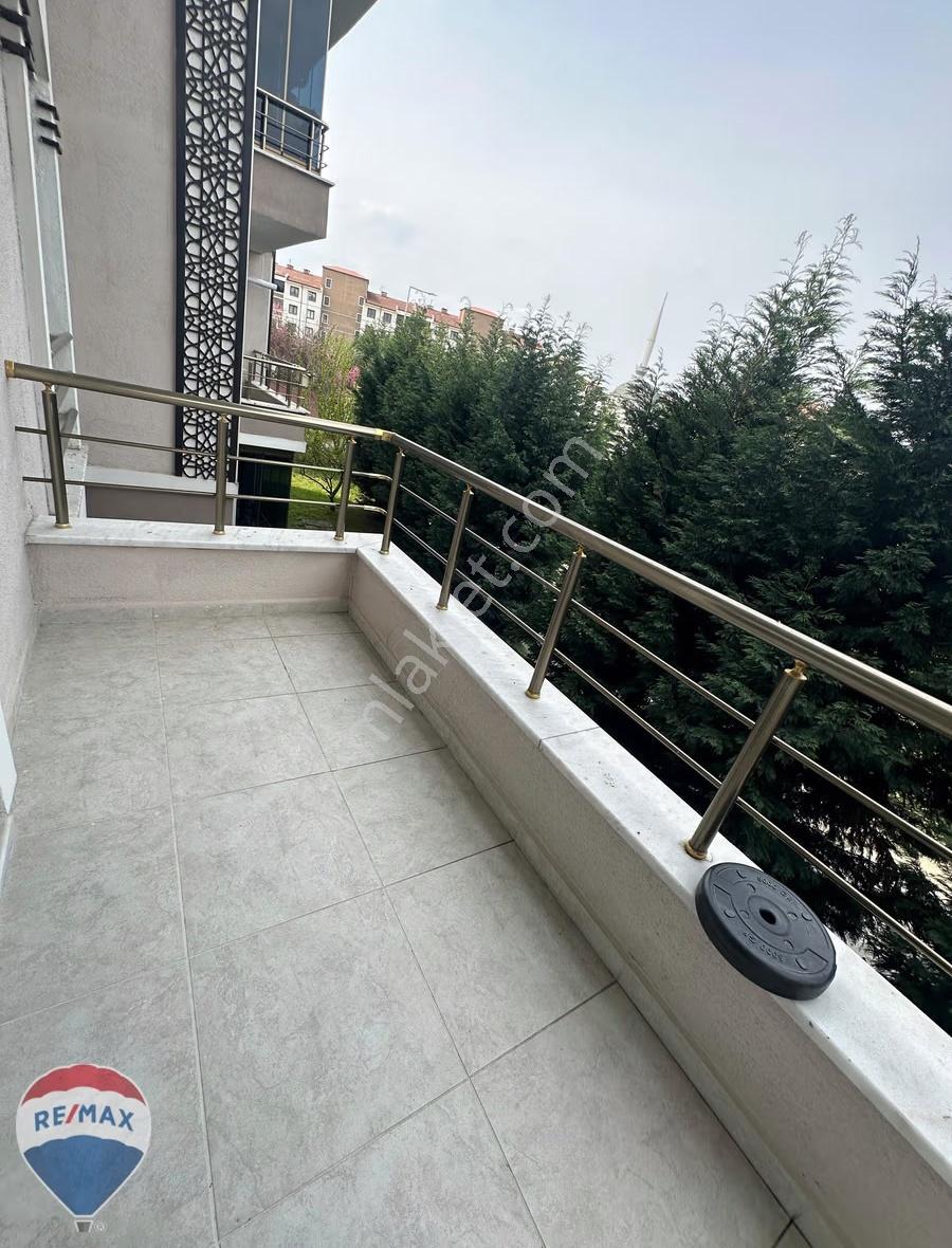 Sapanca Gazipaşa Mahallesinde Orta Kat Satılık 2+1 Daire - Görsel 6