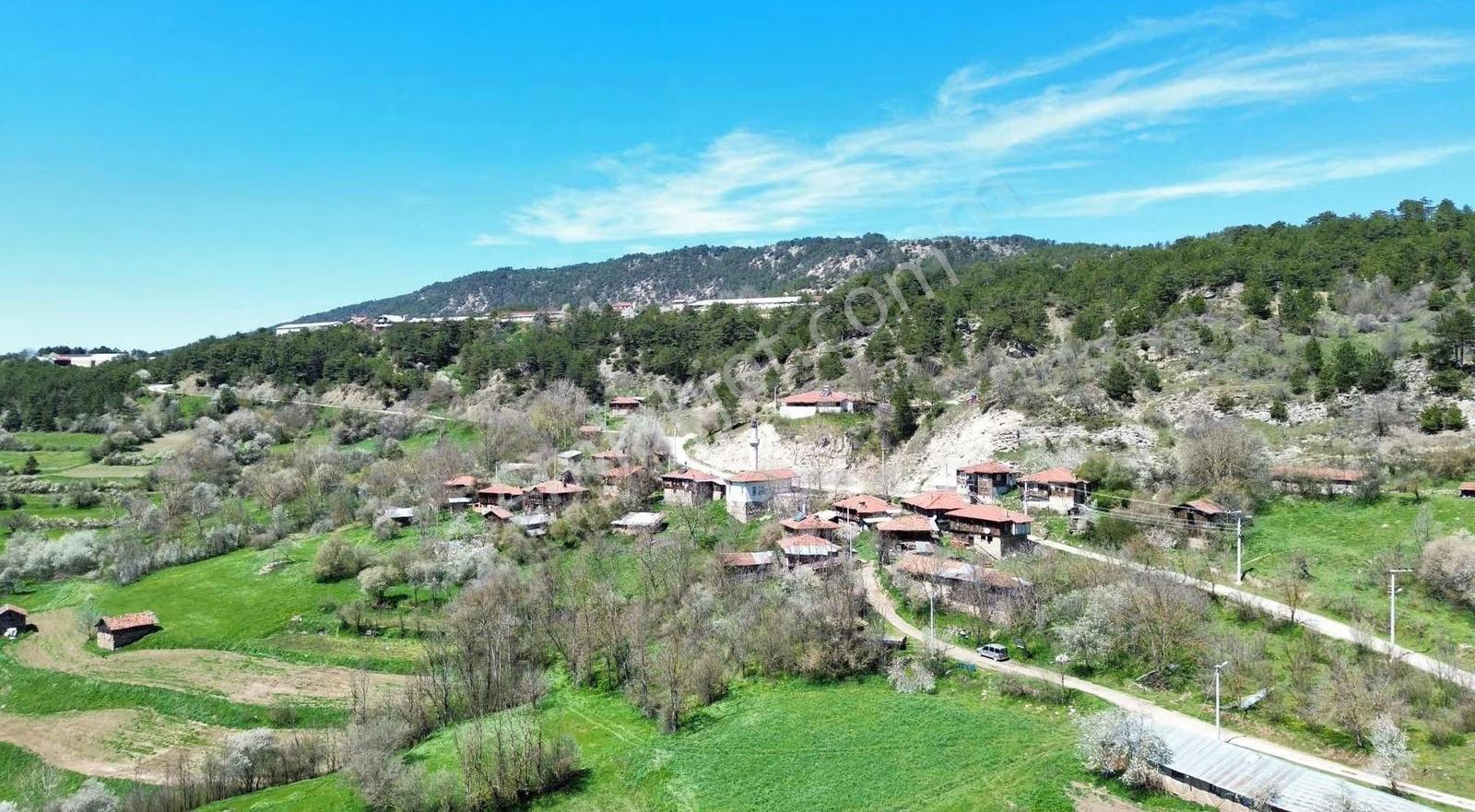 Çaylak Köyünde Köy Manzaralı 1388 M2 Satılık Arazi - Görsel 16
